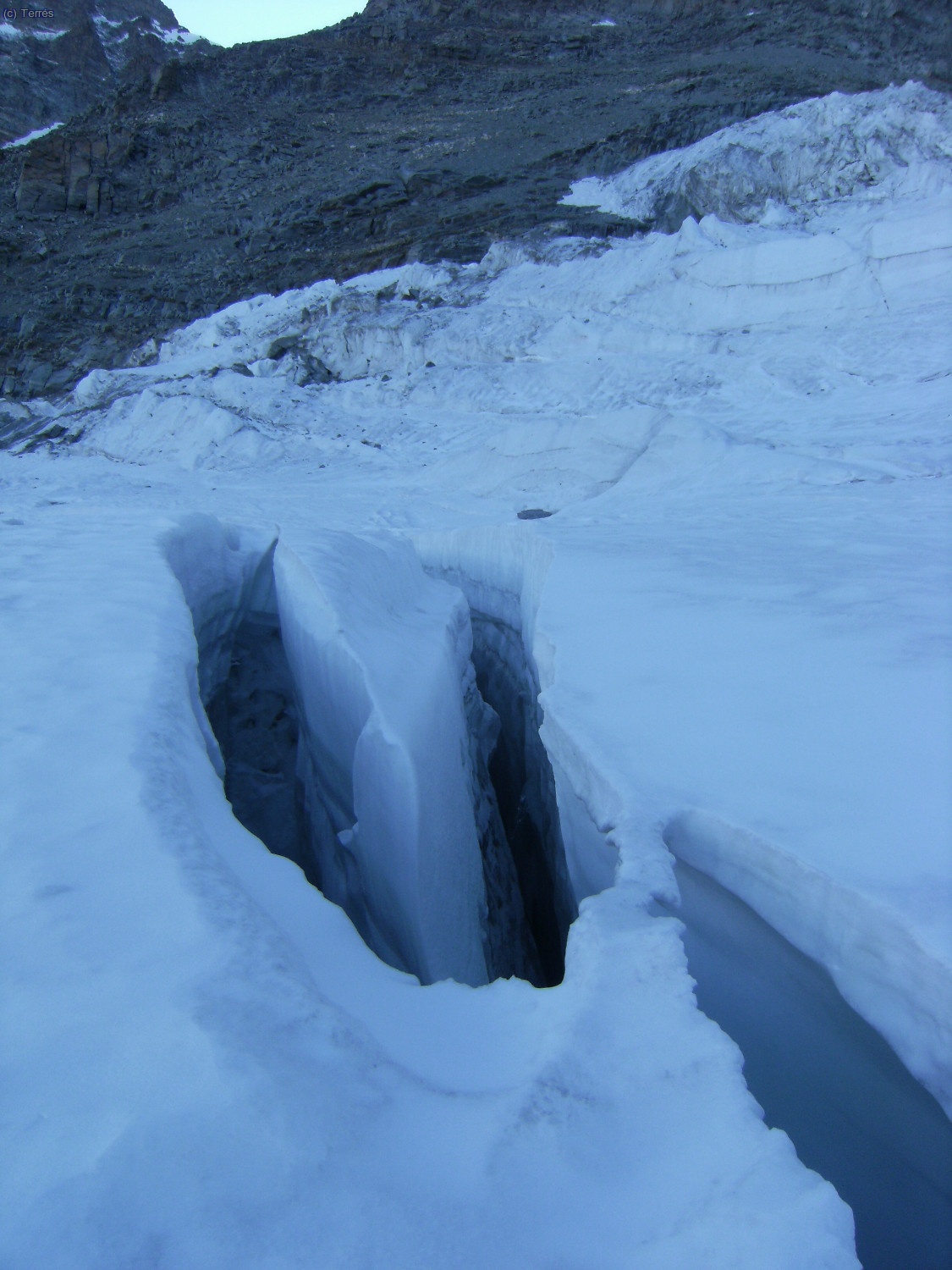 Grietas del Glaciar de Laveciao