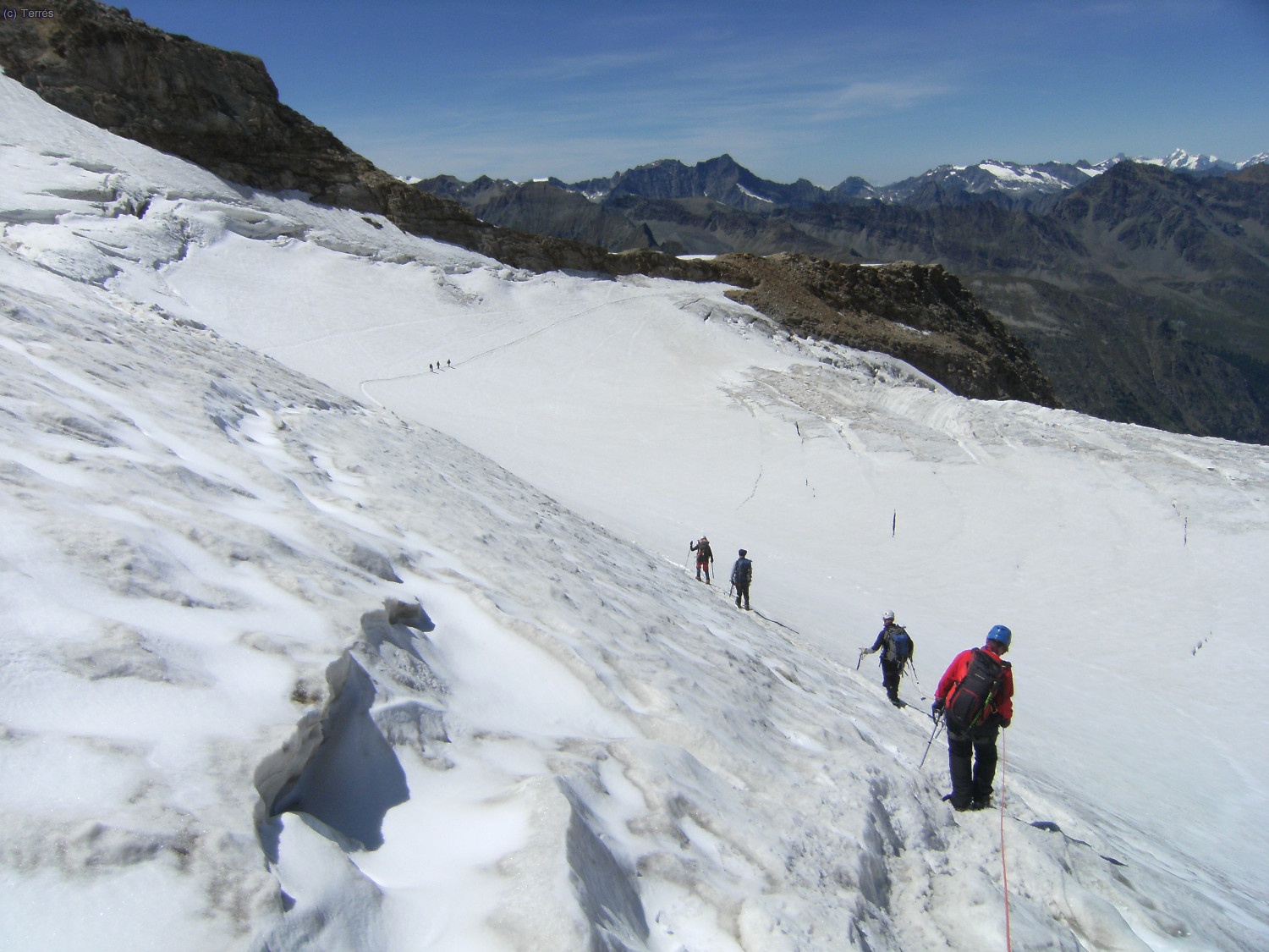 En el Glaciar Laveciao aproxim&aacute;ndonos al espol&oacute;n
