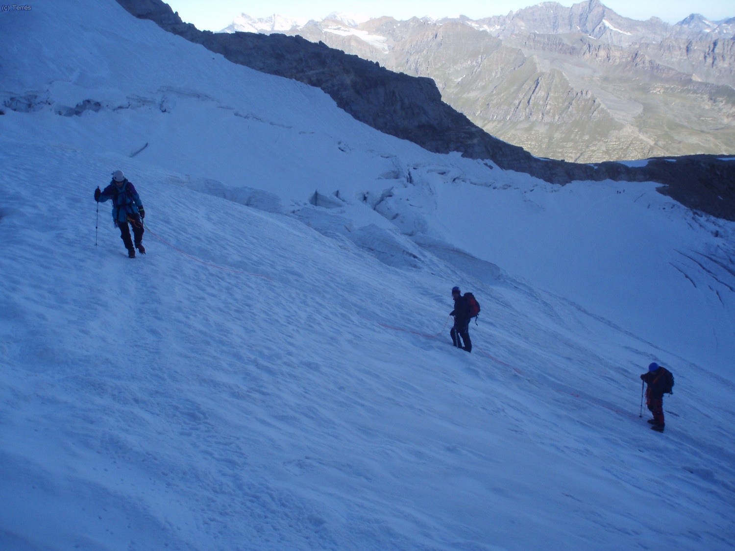 Subiendo por el Glaciar de Laveciao (Foto: Jes&uacute;s)