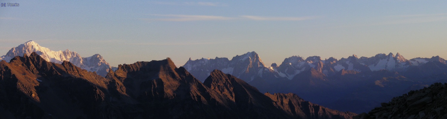 Amanece en el macizo del Mont Blanc (Foto: Quique)