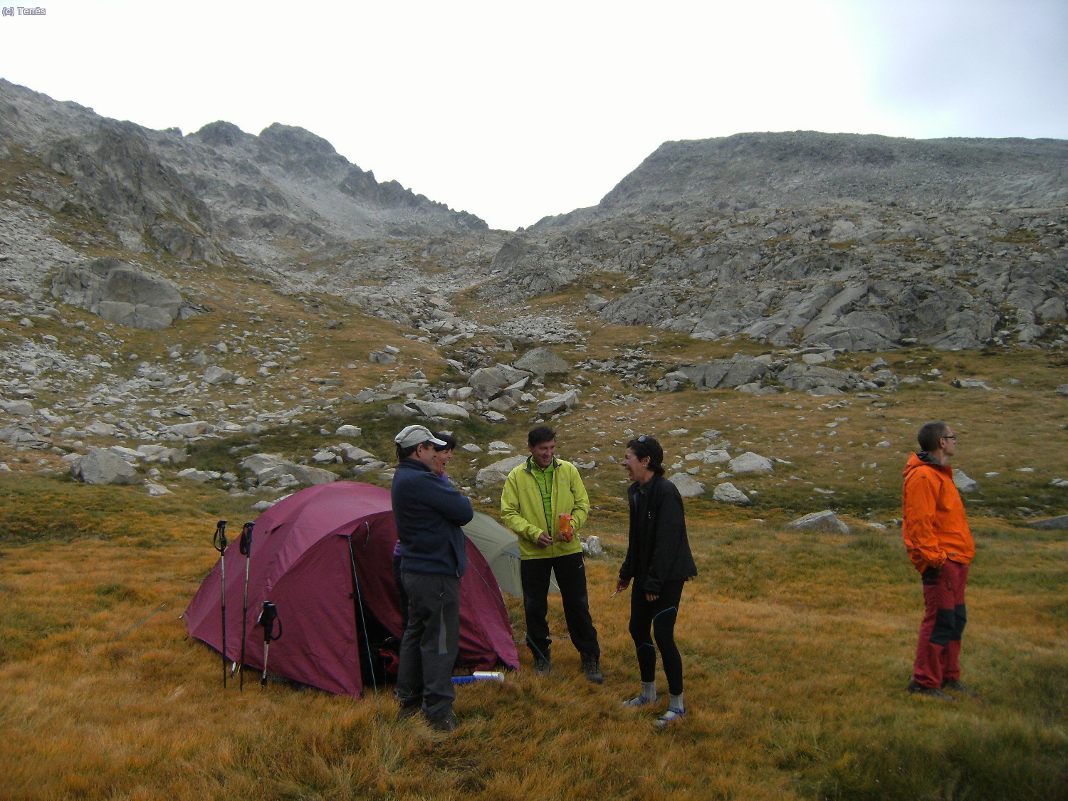 Lugar de acampada junto a uno de los Ibones de Vallibierna
