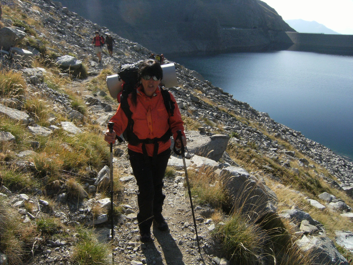 Olga junto al Embalse de Llauset