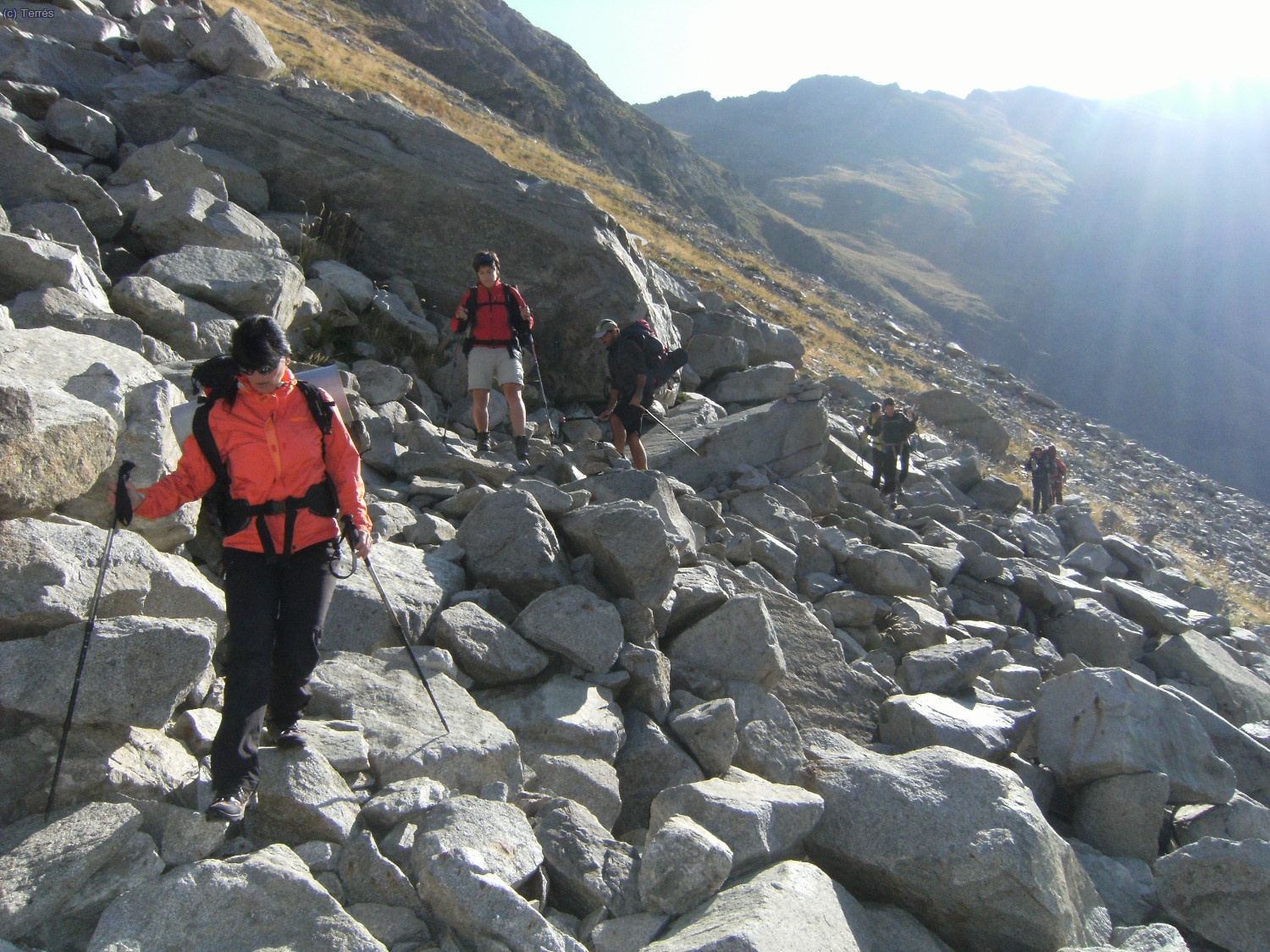 Bordeando el Embalse de Llauset