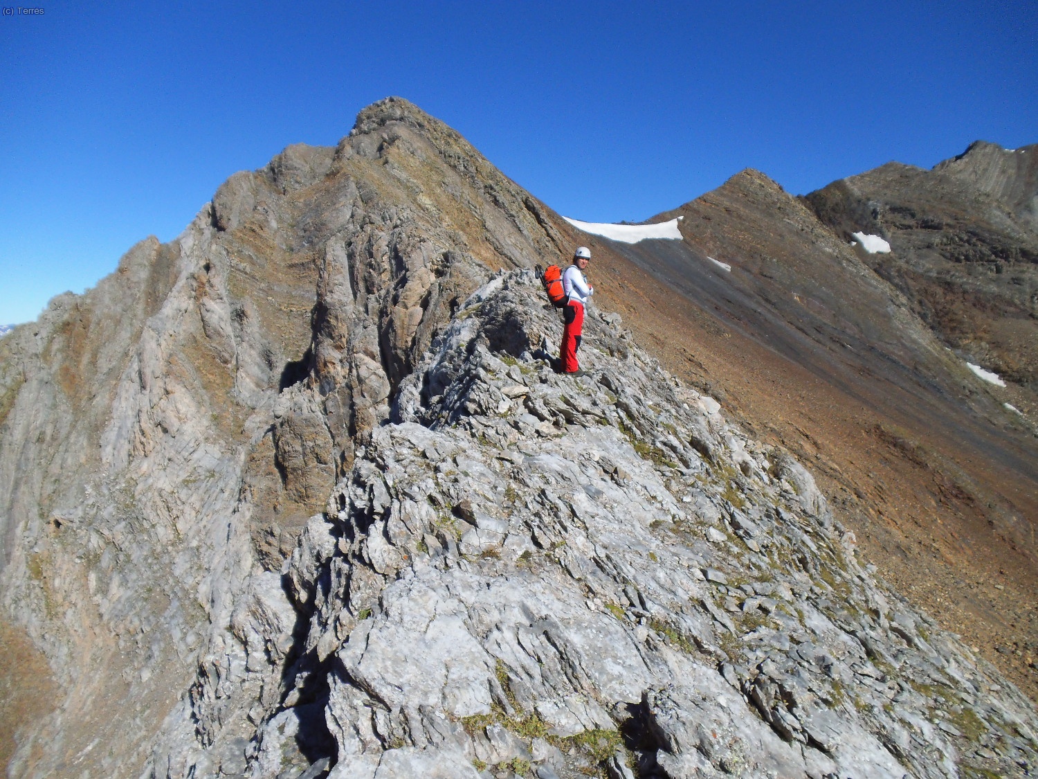 Francesc en la subida por la cresta al Pavots