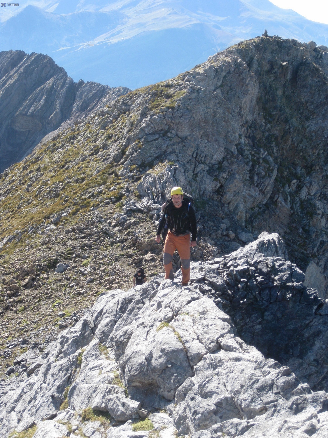 Joaqu&iacute;n en la cresta entre el Diente Royo y Pavots (Foto: Francesc)