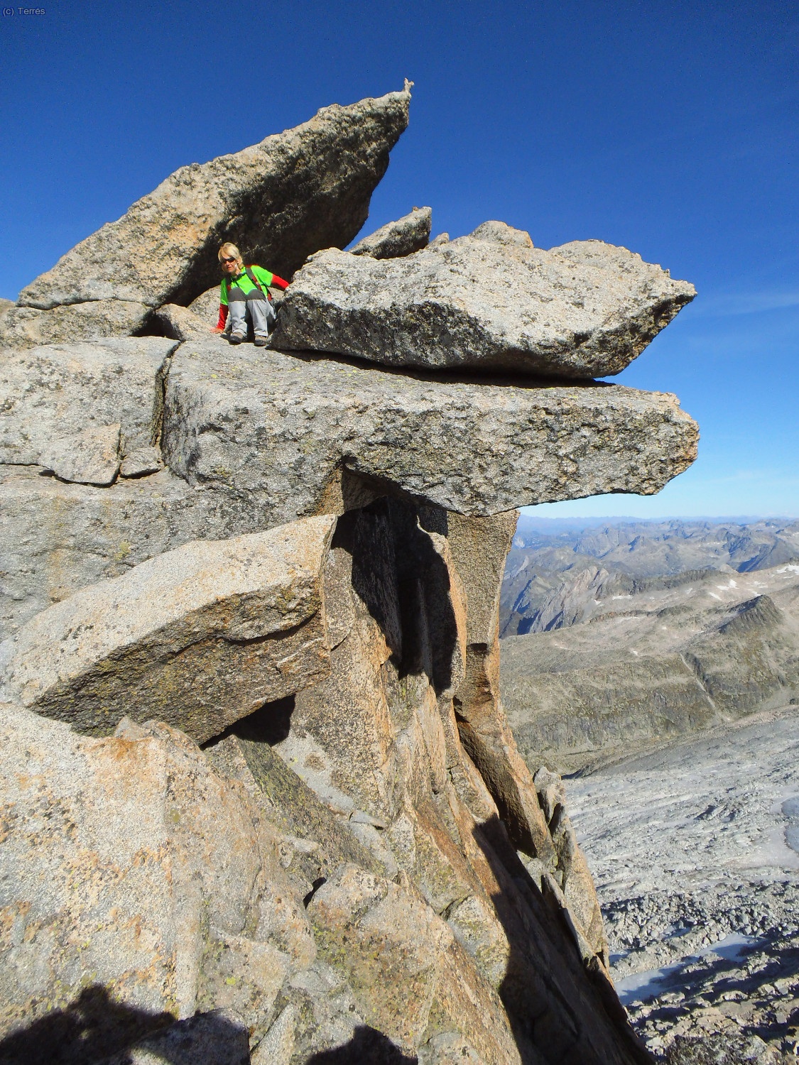 M. Angels entre rocas milagrosamente en equilibrio