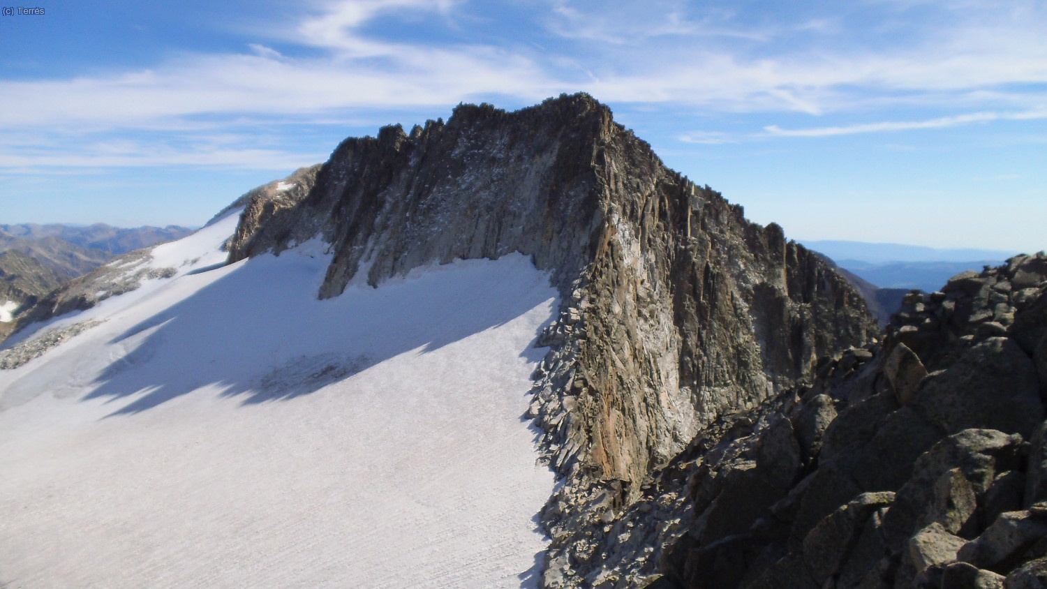 Vistas del Pico Maldito desd el Pico Abad&iacute;as
