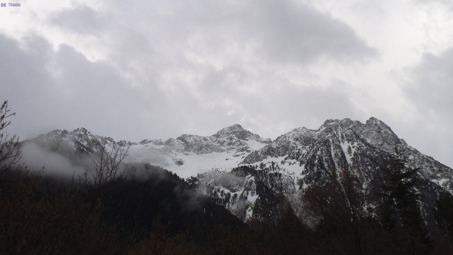 El Montardo desde el valle de Valarties