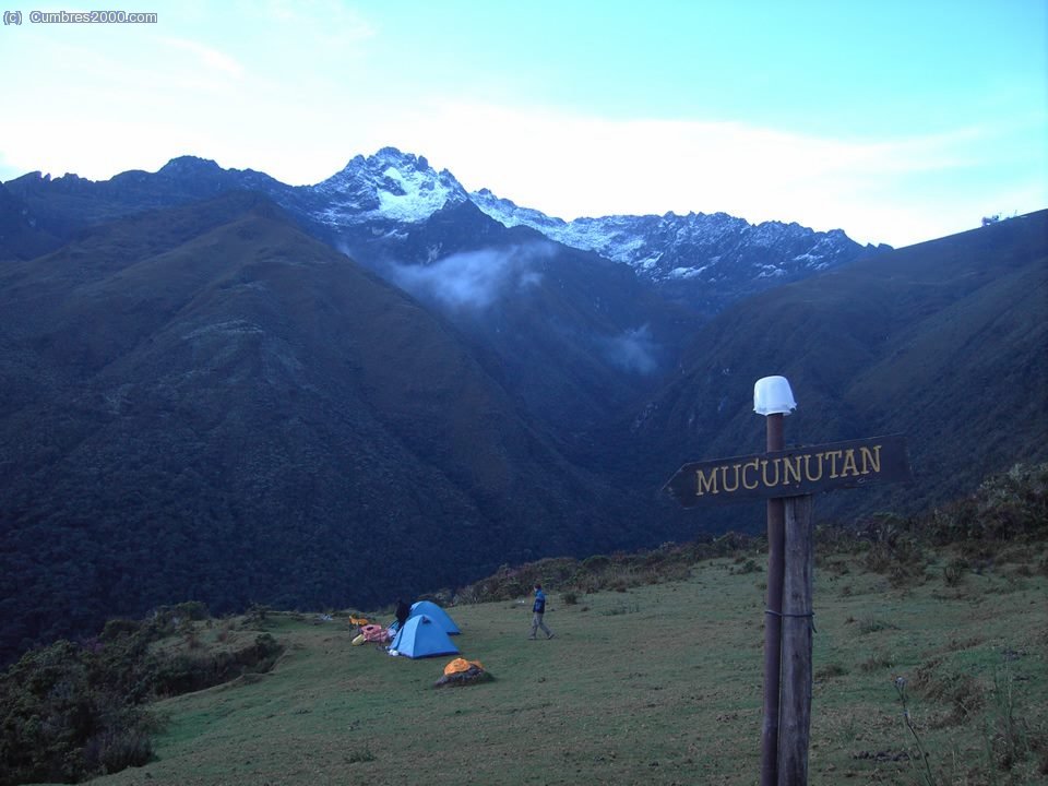 Sierra Nevada de Merida: Campamento con el Pico Bolivar