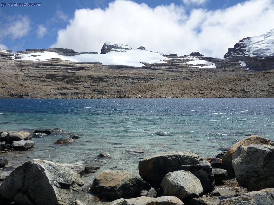 Colombia: Laguna Grande de la Sierra y Pico Toti